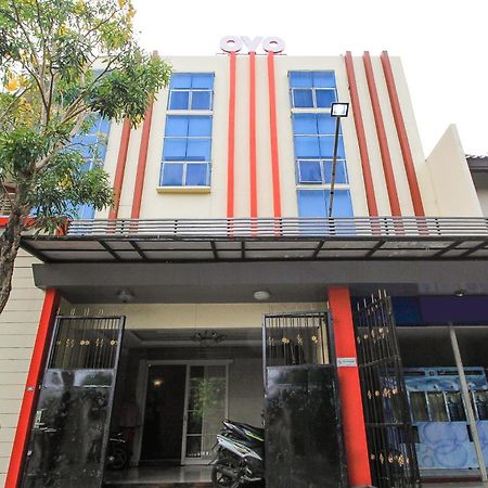 Super Oyo Capital O 175 K-60 Residence Surabaya Eksteriør billede