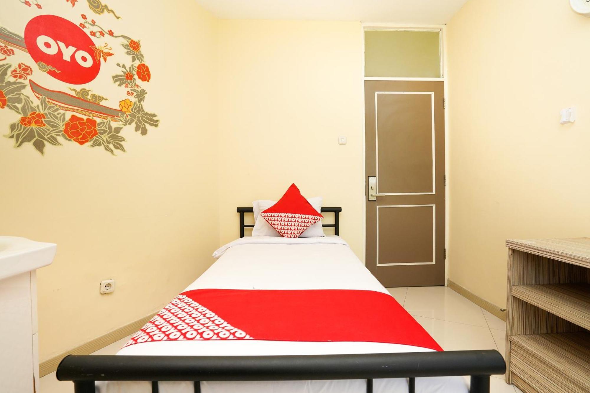 Super Oyo Capital O 175 K-60 Residence Surabaya Eksteriør billede