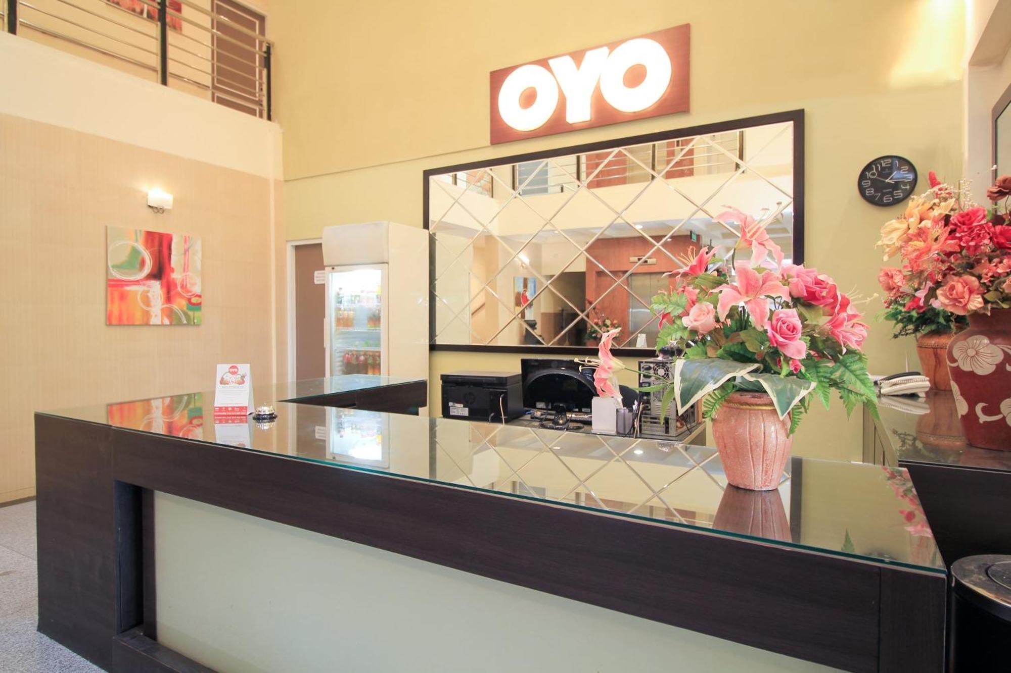 Super Oyo Capital O 175 K-60 Residence Surabaya Eksteriør billede