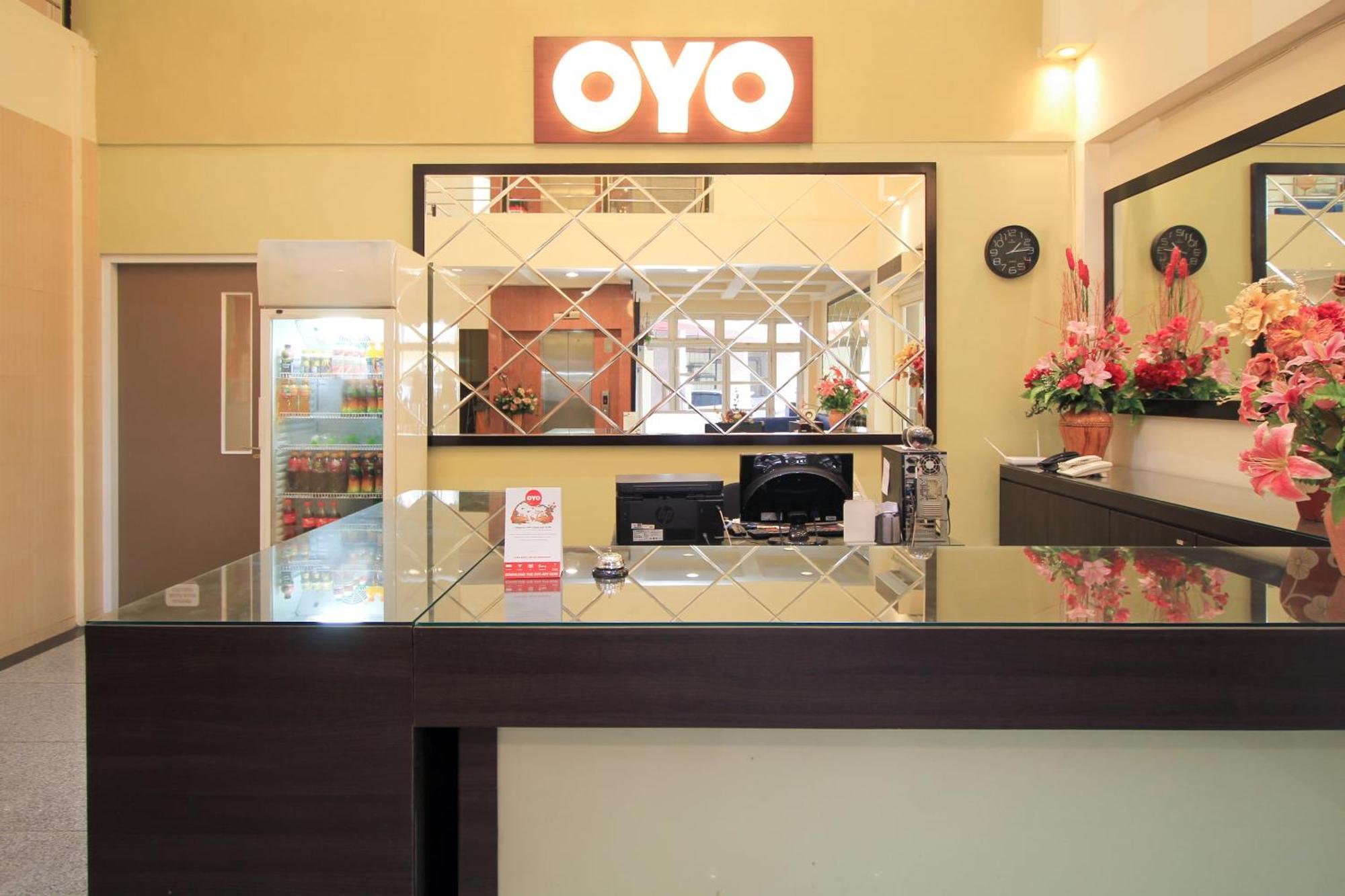 Super Oyo Capital O 175 K-60 Residence Surabaya Eksteriør billede
