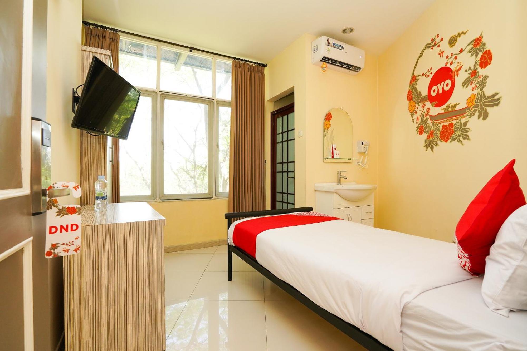 Super Oyo Capital O 175 K-60 Residence Surabaya Eksteriør billede